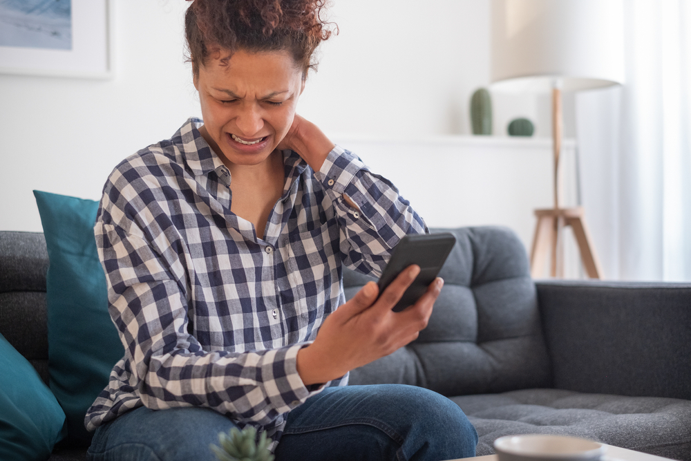 El uso excesivo del celular puede causar problemas de salud | Piédica